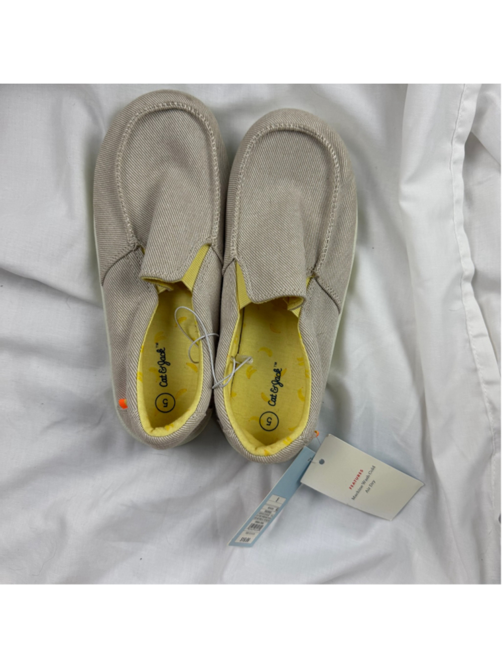 Cat & Jack Bergen Canvas Slip On Shoes Loafers Boys Size 5 NWT Beige Casual
